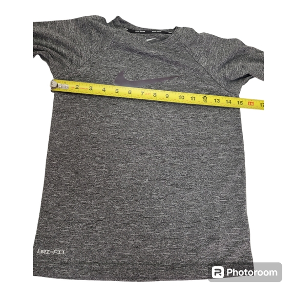 Nike Boys' Half Sleeve Hydro Rash Guard Heather Gray T-Shirt Size Small - Picture 10 of 12